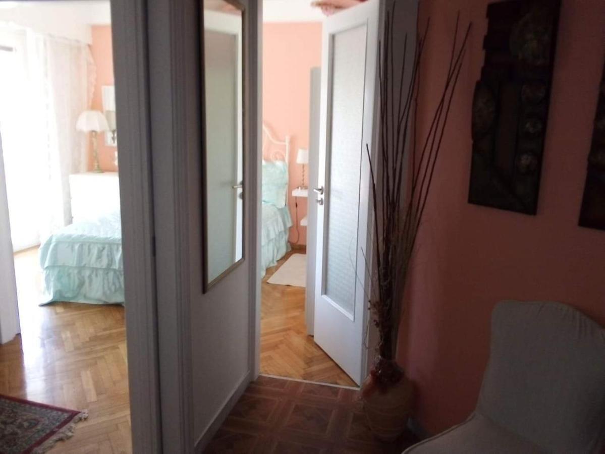 Sylvia' S Apartments Athens Exterior photo