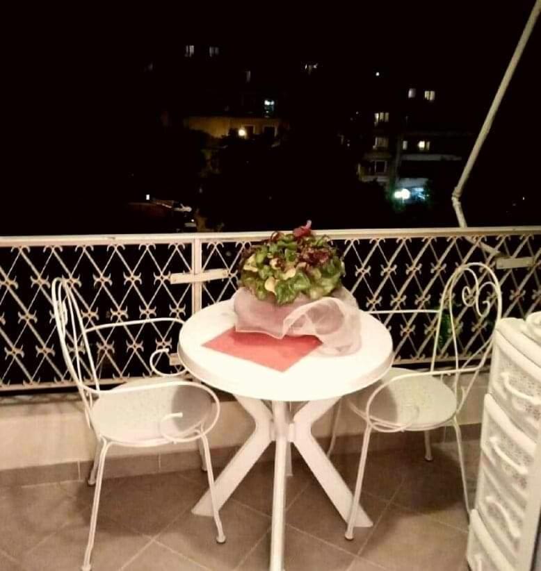 Sylvia' S Apartments Athens Exterior photo